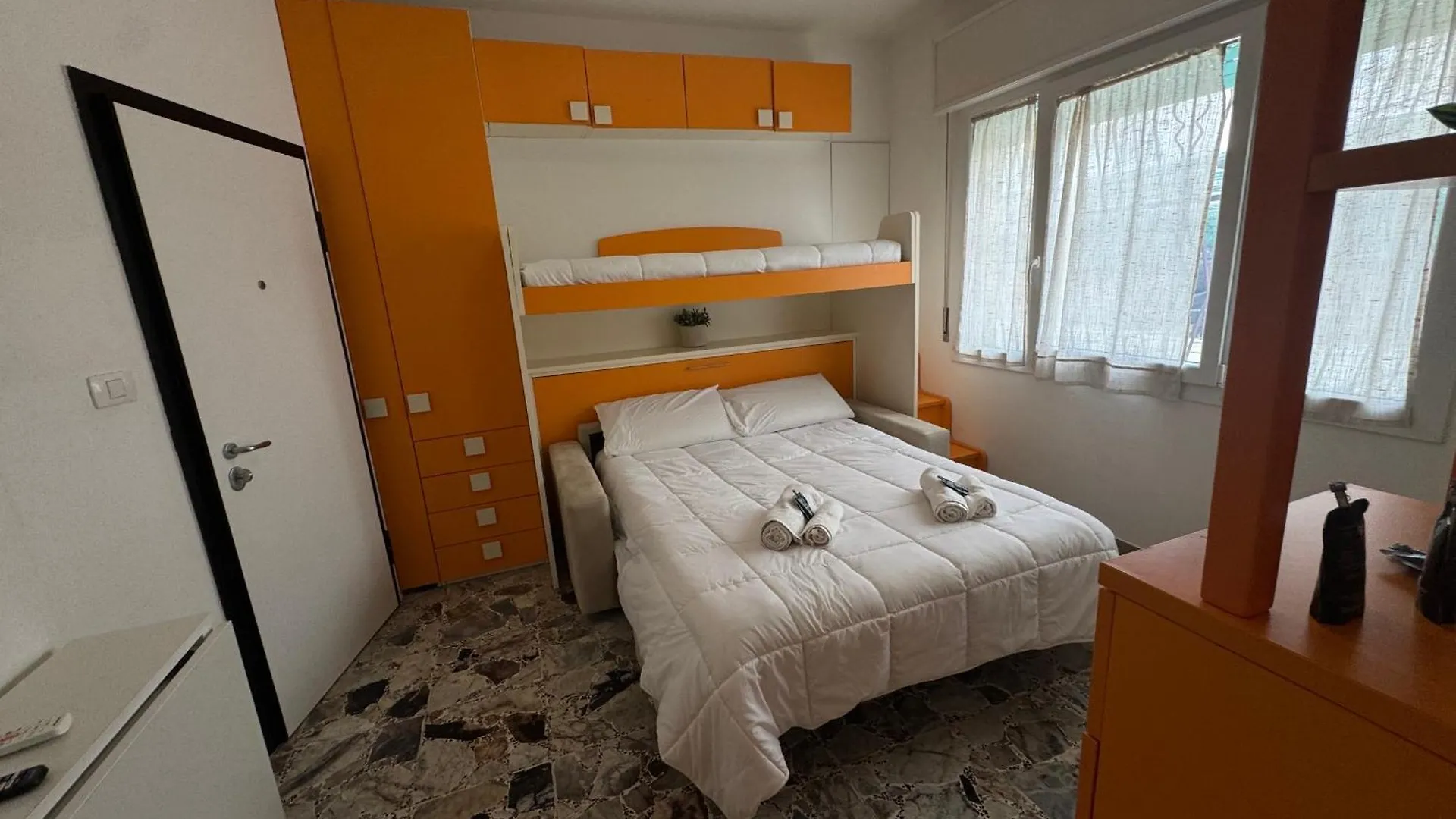 200M From The Sea, Beach Place Included Lido di Jesolo Lägenhet