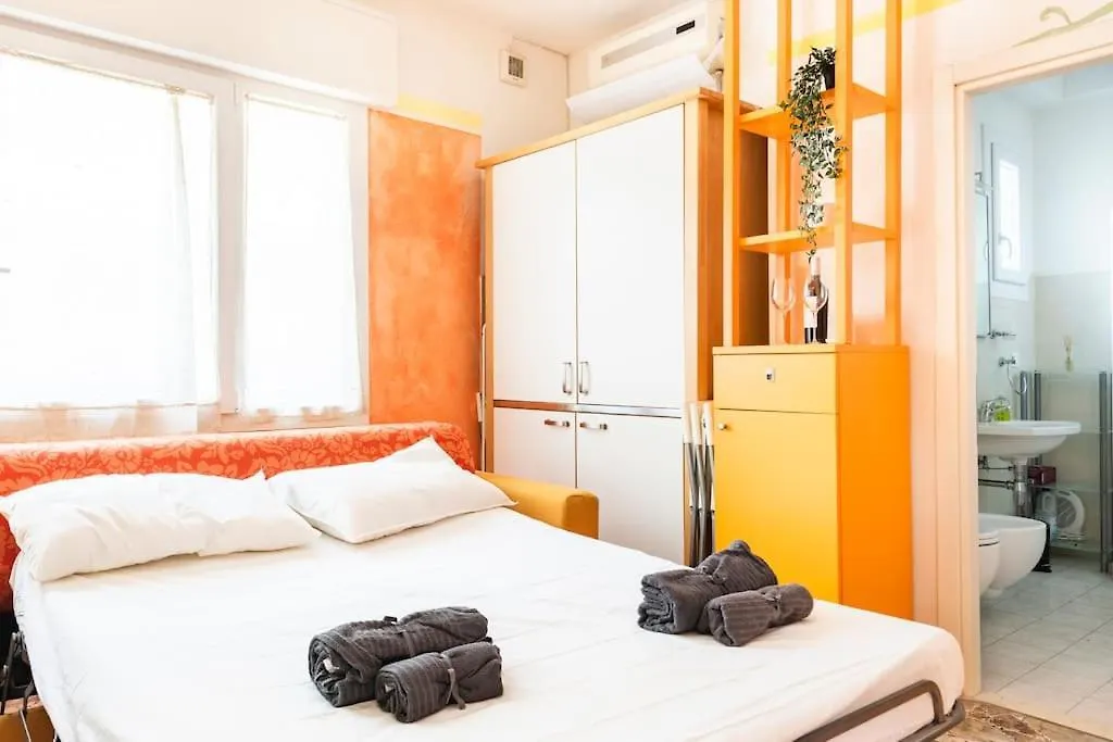 Daire 200M From The Sea, Beach Place Included Lido di Jesolo