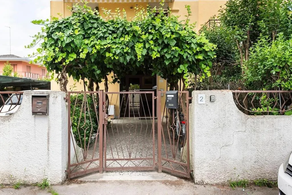 200M From The Sea, Beach Place Included Lido di Jesolo İtalya